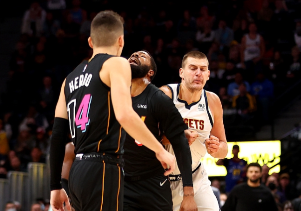  黄蜂新秀冲突遭联盟禁赛处罚  